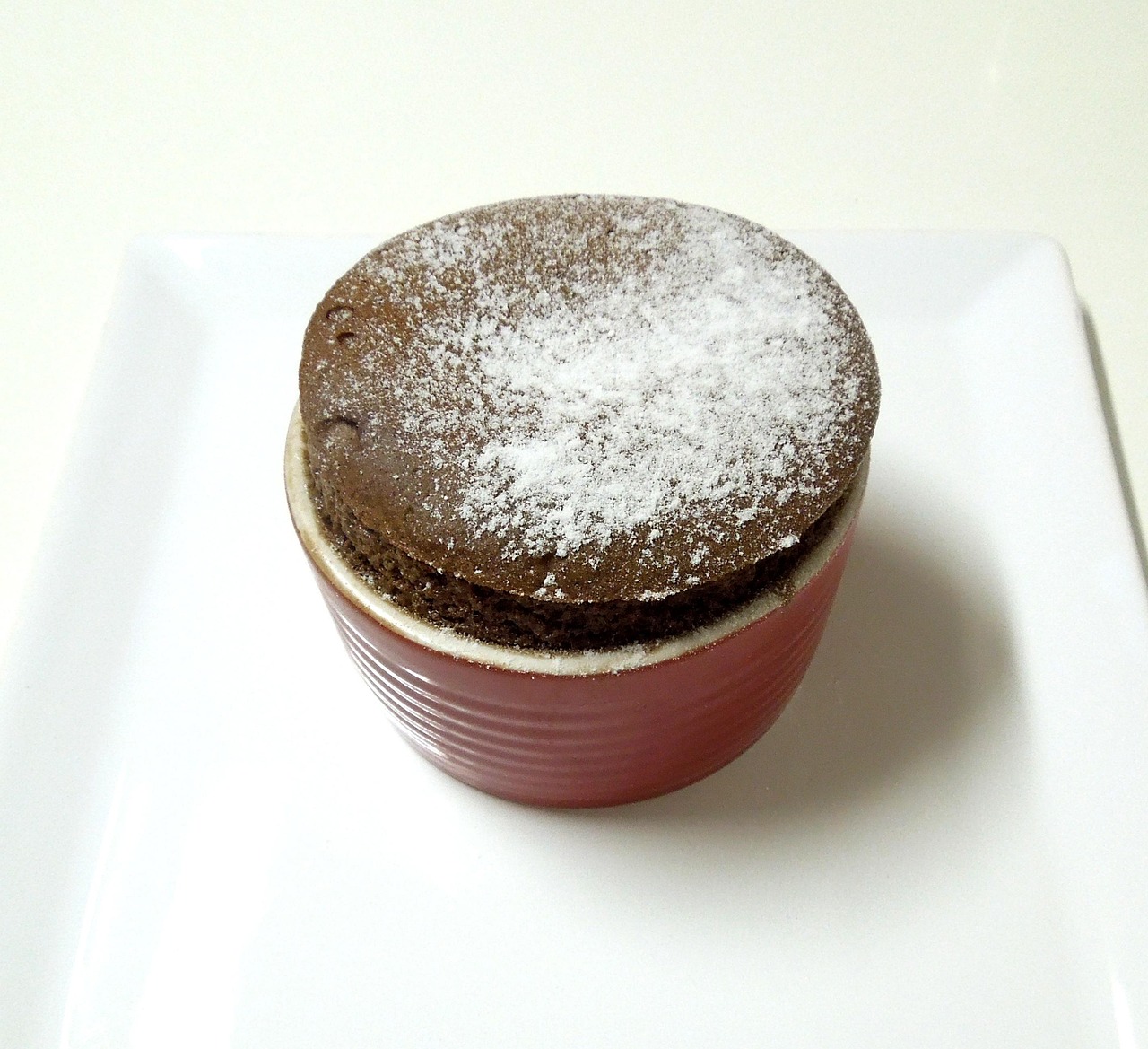 entdecken sie das delikate geheimnis eines perfekten soufflés! unser rezept bietet ihnen eine schritt-für-schritt-anleitung, um dieses luftige, köstliche gericht zu meistern. ideal für besondere anlässe oder ein einfaches, elegantes dinner zu hause.